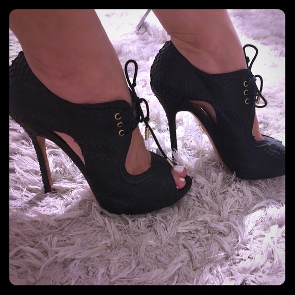 Pour La Victoire Shoes - ⚡️flash sale⚡️Black Python Leather Heels